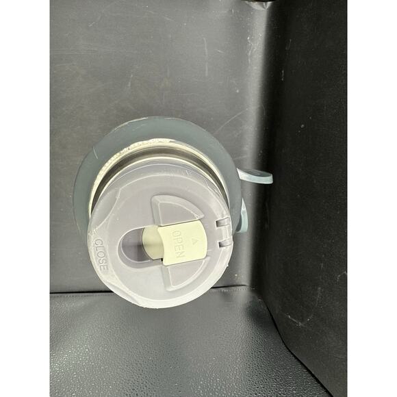 Hydraflow 150oz Thermos - Grey - Picture 5 of 9